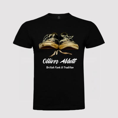 Camiseta "Zapatillas" Negra...